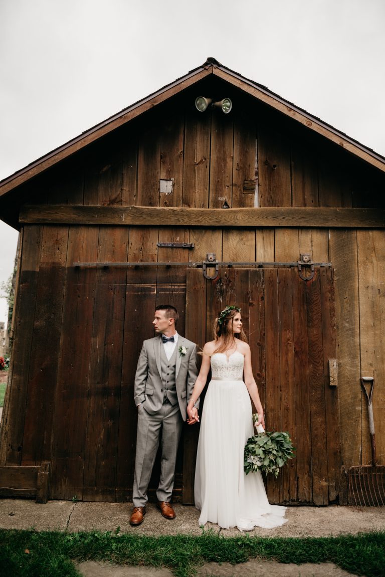 Real Wedding: Dustin & Alex in Modern Weddings