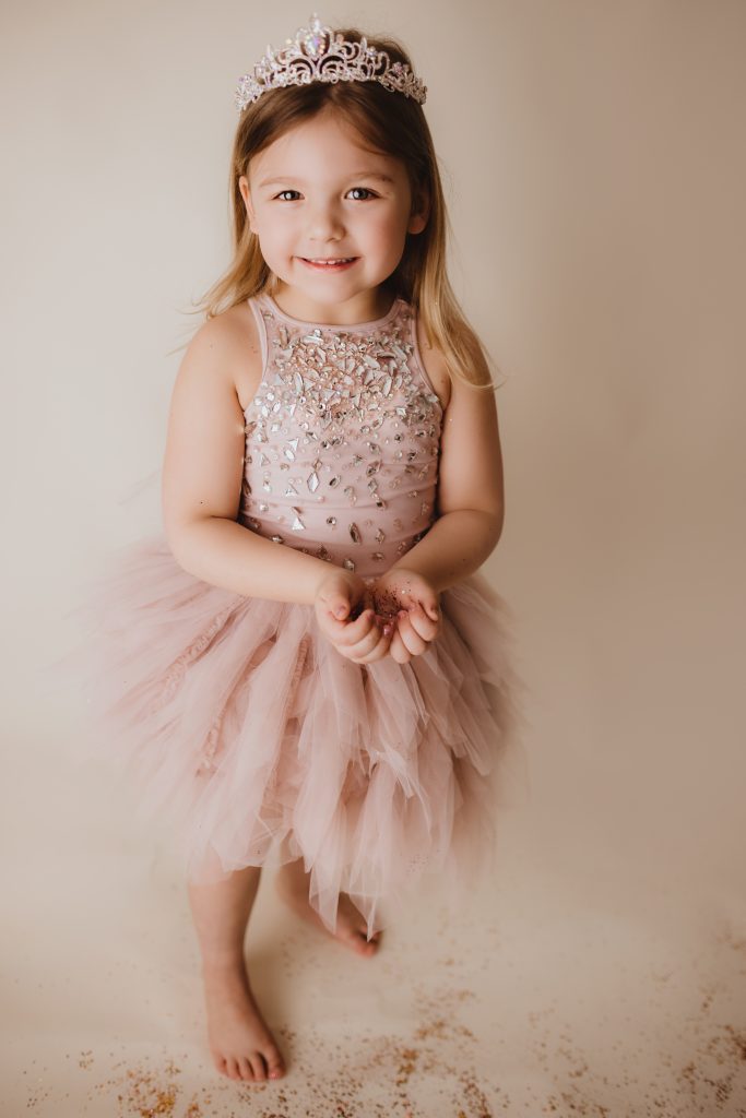 Glitter minis held in Royal Oak, March 18, 2023 at Adrienne & Amber Photography's studio.